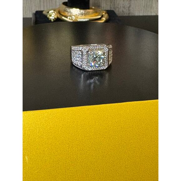 None and/or Unknown Other - Sz 8 - Light Green 2CT Moissanite Ring w/ GRA